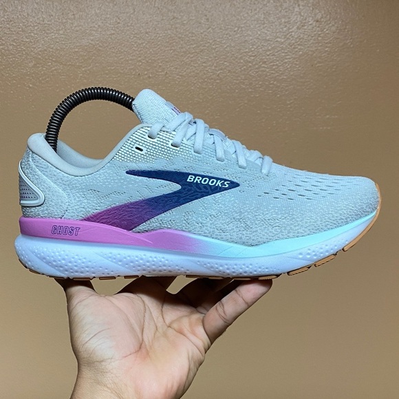 Brooks Ghost 16 Women’s Running Sneakers Size 8.5 Medium “Gray Pink Blue Gum” - Picture 4 of 17